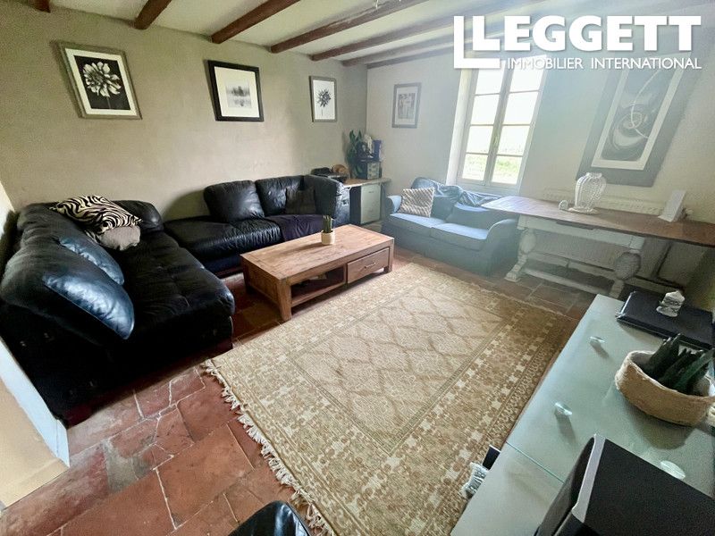 Property photo 3 of 10