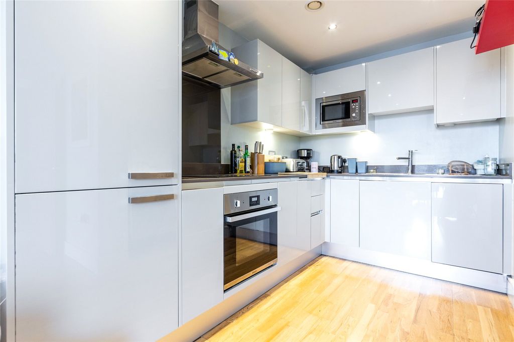 Property photo 2 of 11 Picture No. 08