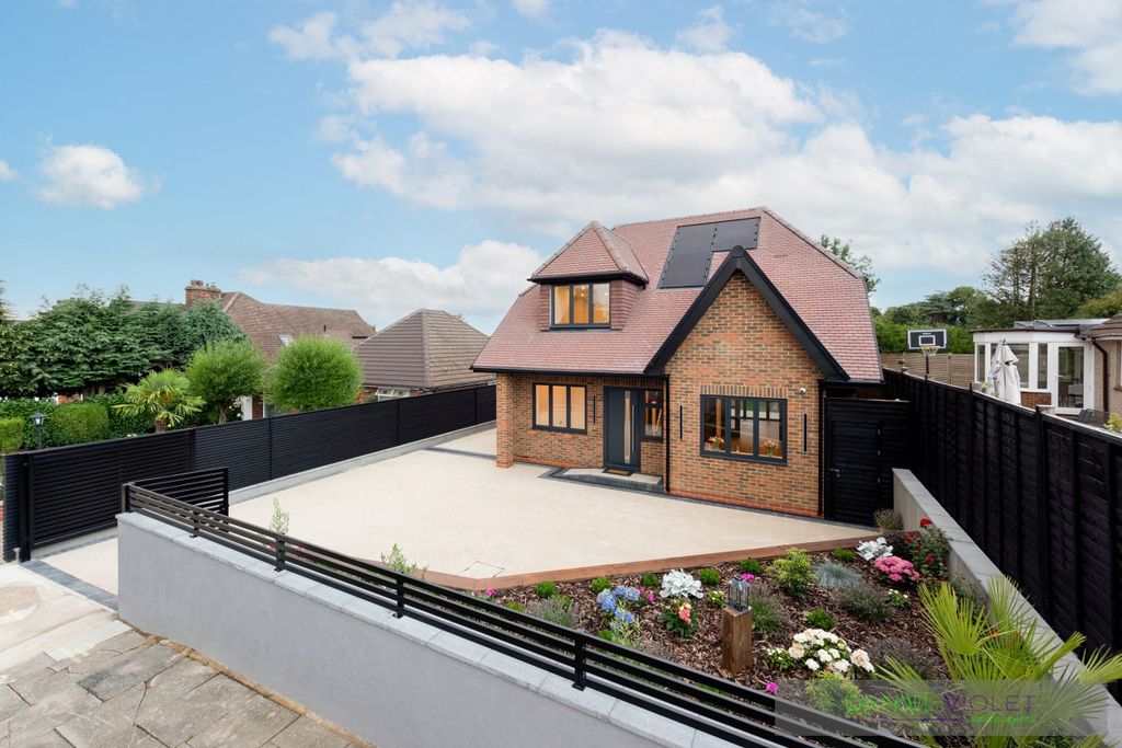 Property photo 1 of 37
