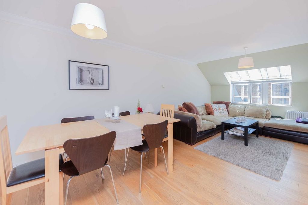 Property photo 2 of 5