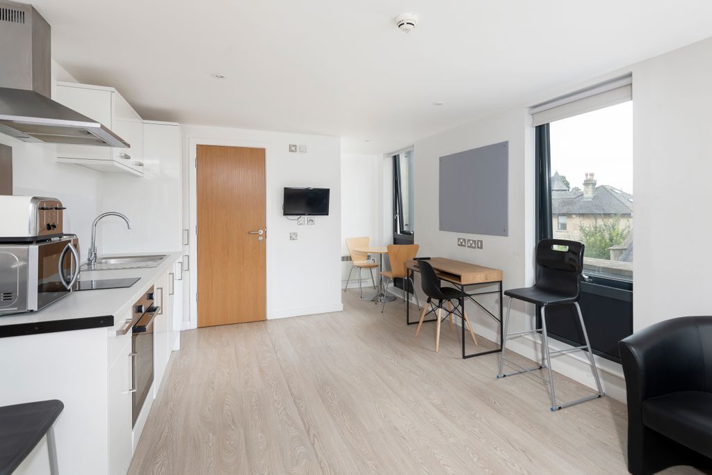 Property photo 2 of 4