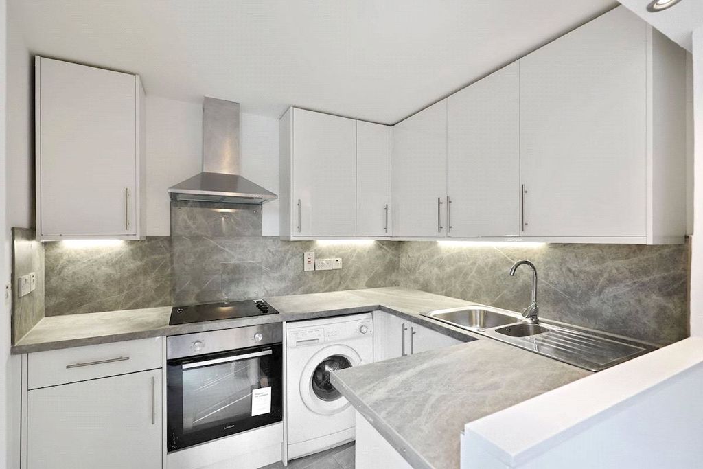 Property photo 2 of 7 Picture No. 16