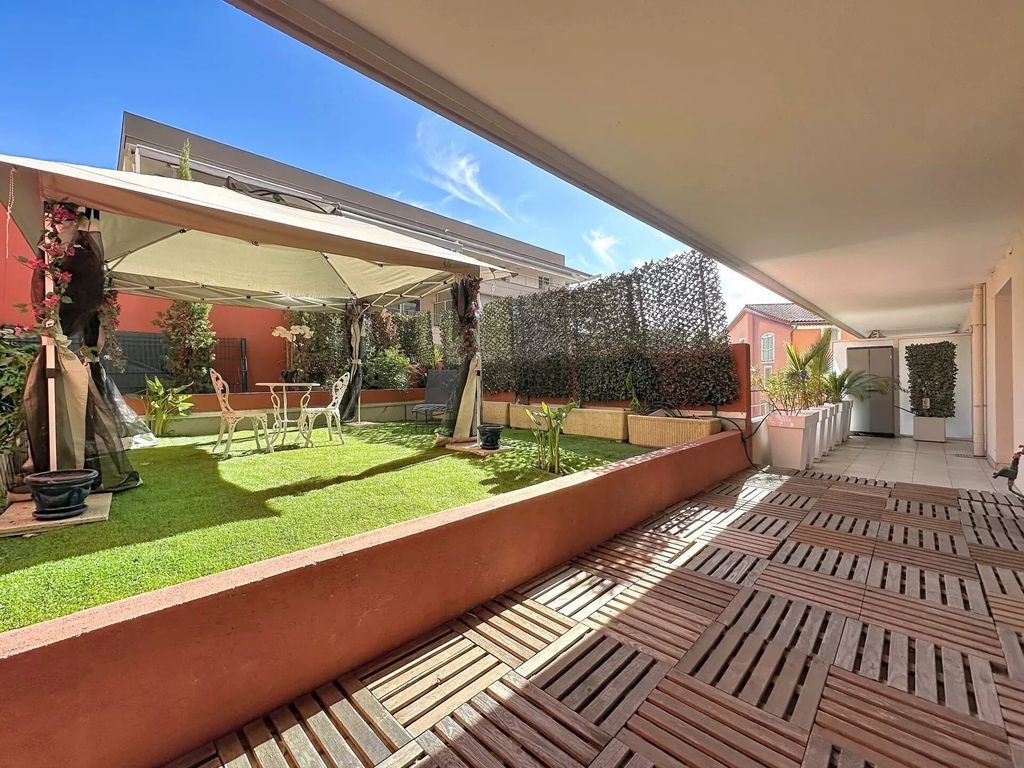 Property photo 1 of 18 Mandelieu - Downtown: Three Rooms With Large Terrace, Garden And Annexes