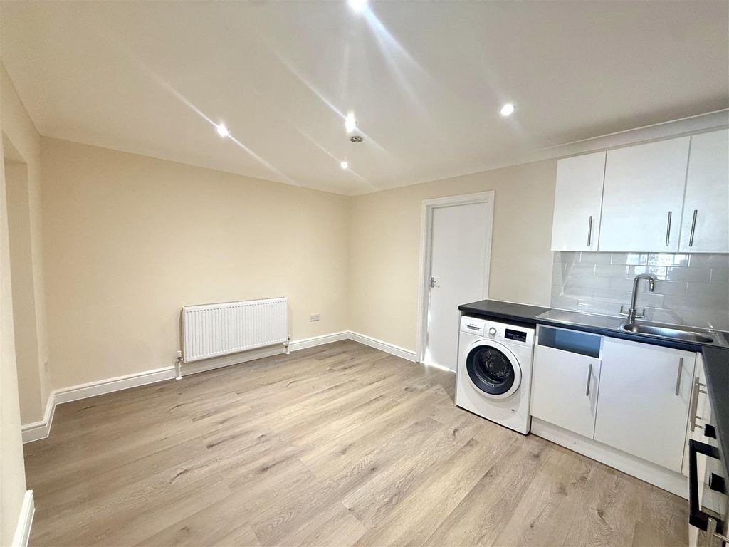 Property photo 2 of 5 44474c4A-De8B-45d2-9Fc6-8231Fbe52Fec.Jpeg