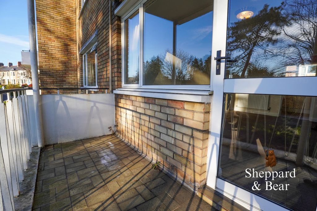 Additional image 15 of 2 bed flat for saleBeach Road, Penarth CF64