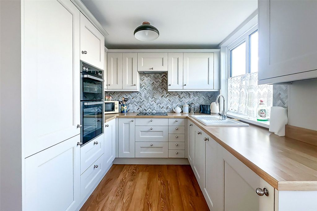 Property photo 2 of 12 Picture No. 07