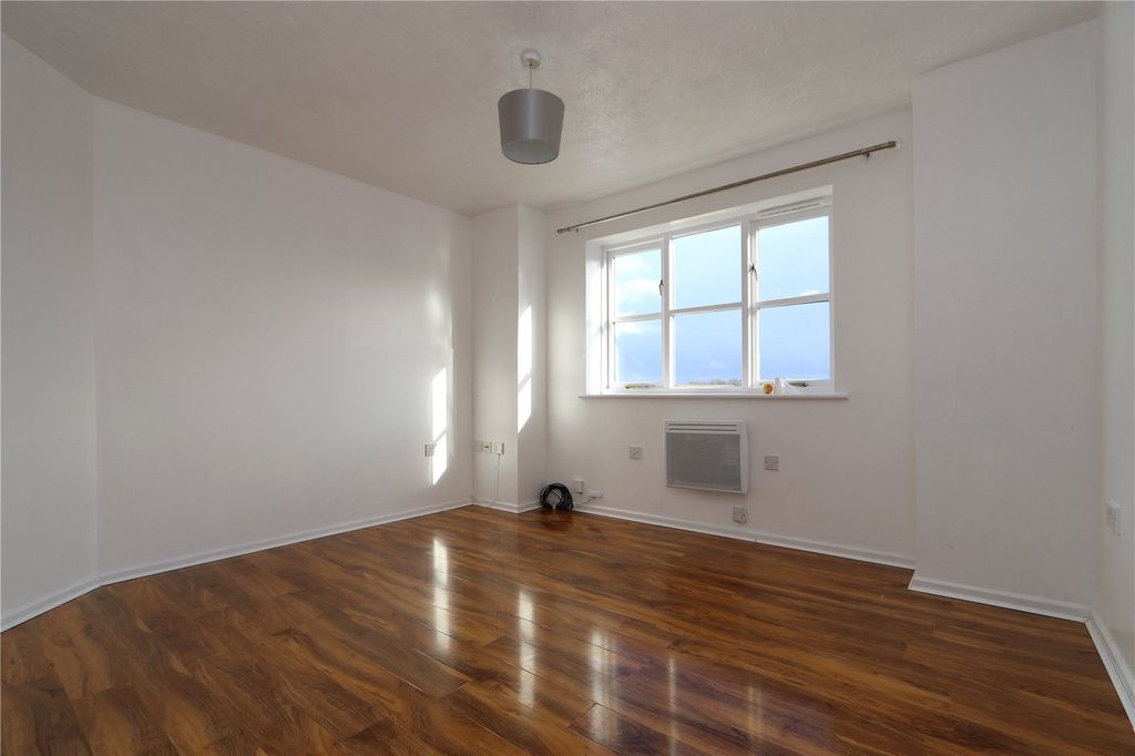 Property photo 2 of 10 Picture No. 01