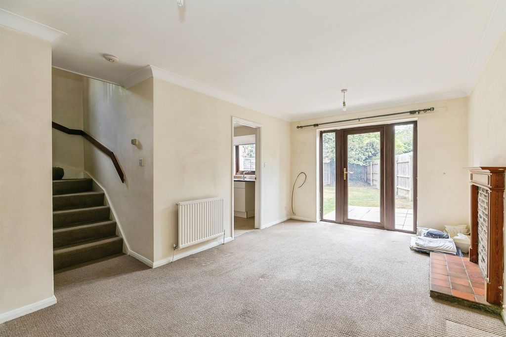Property photo 2 of 17