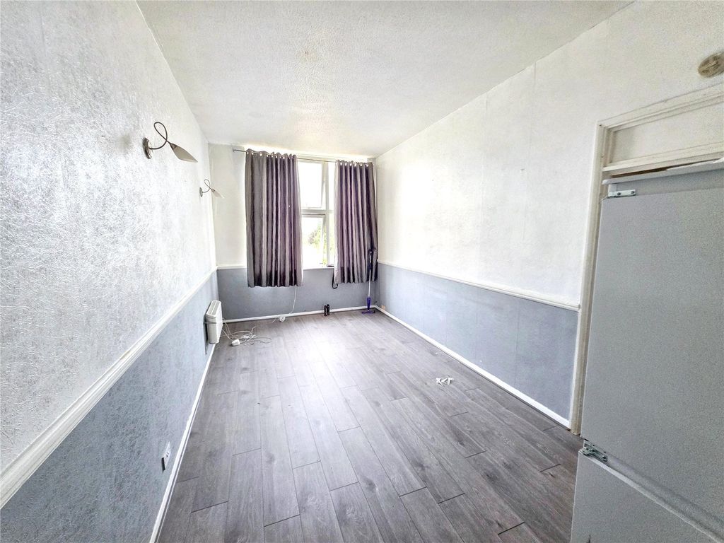 Property photo 3 of 8 Picture No. 07