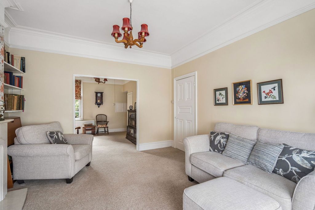 Property photo 3 of 14