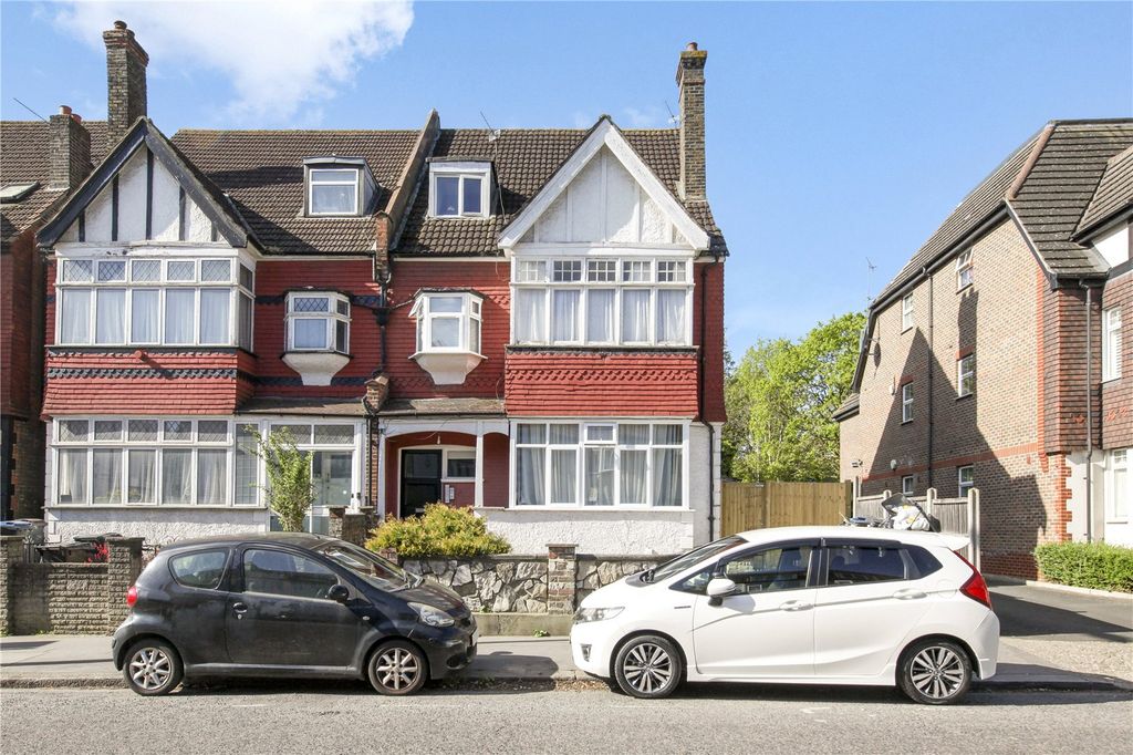 Property photo 1 of 36 Picture No. 07