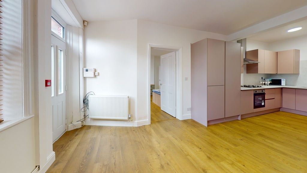 Property photo 2 of 6 Jpg