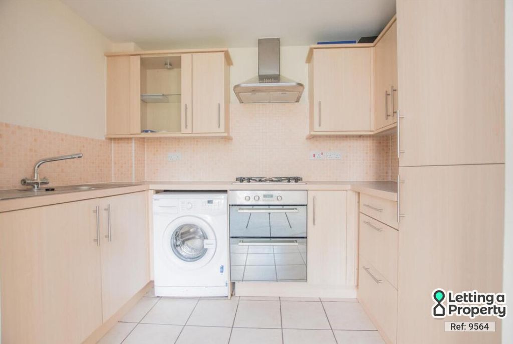 Property photo 3 of 9