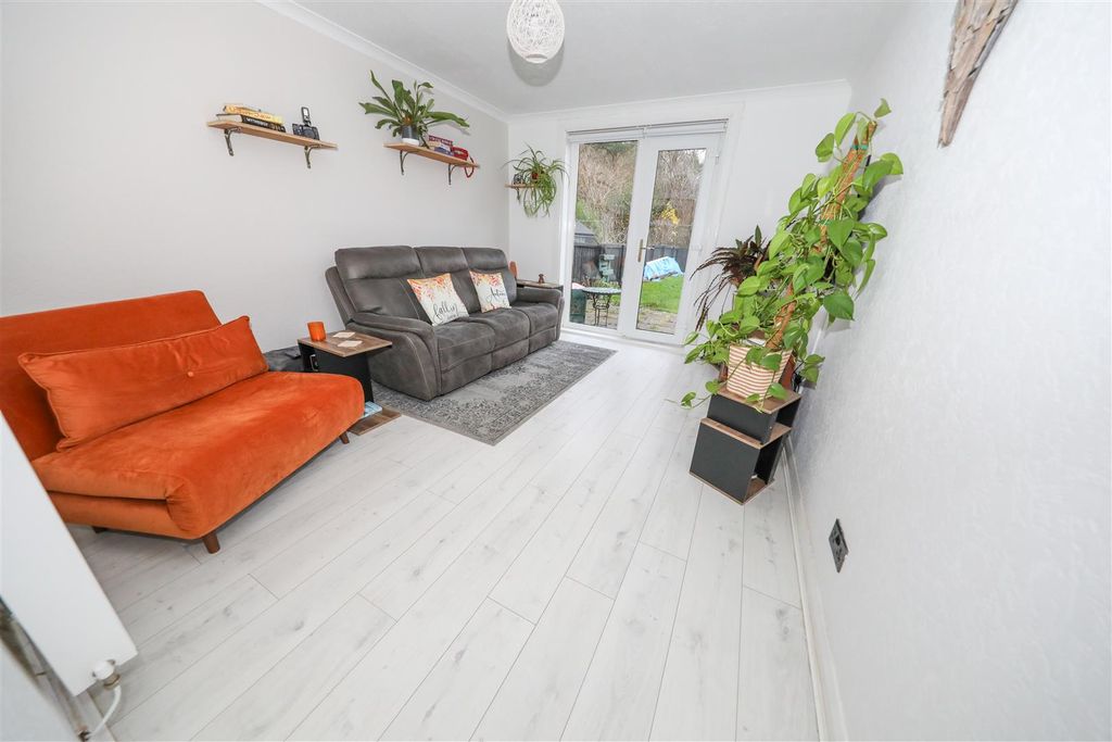 Property photo 2 of 16 B