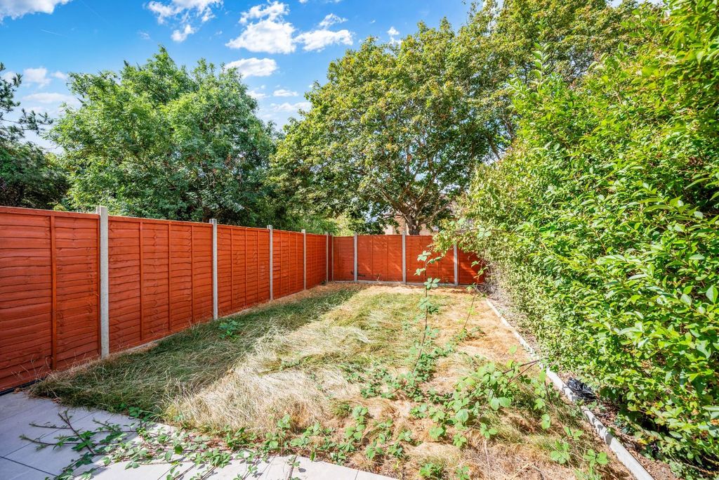 Property photo 3 of 14 The Hawthorns