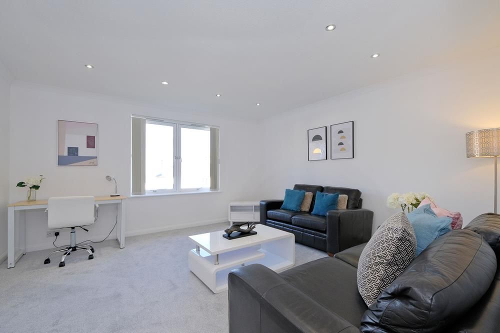 Property photo 1 of 6 Hilton Heights 57 Lounge