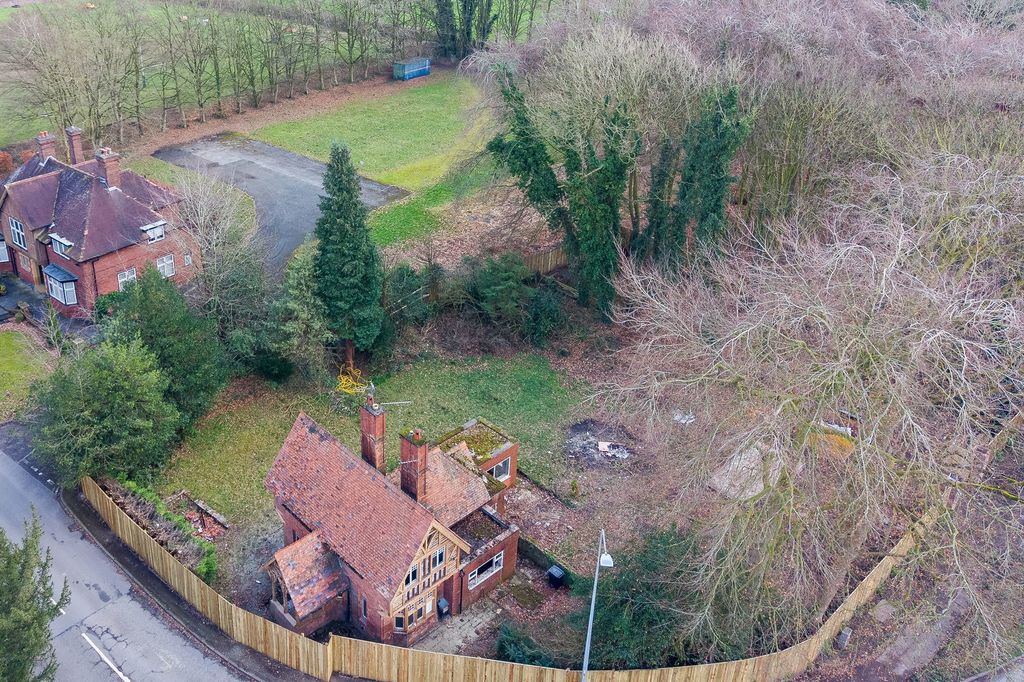 Property photo 2 of 14