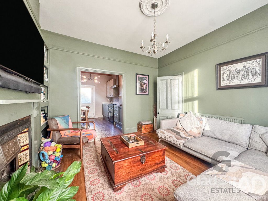 Property photo 3 of 21