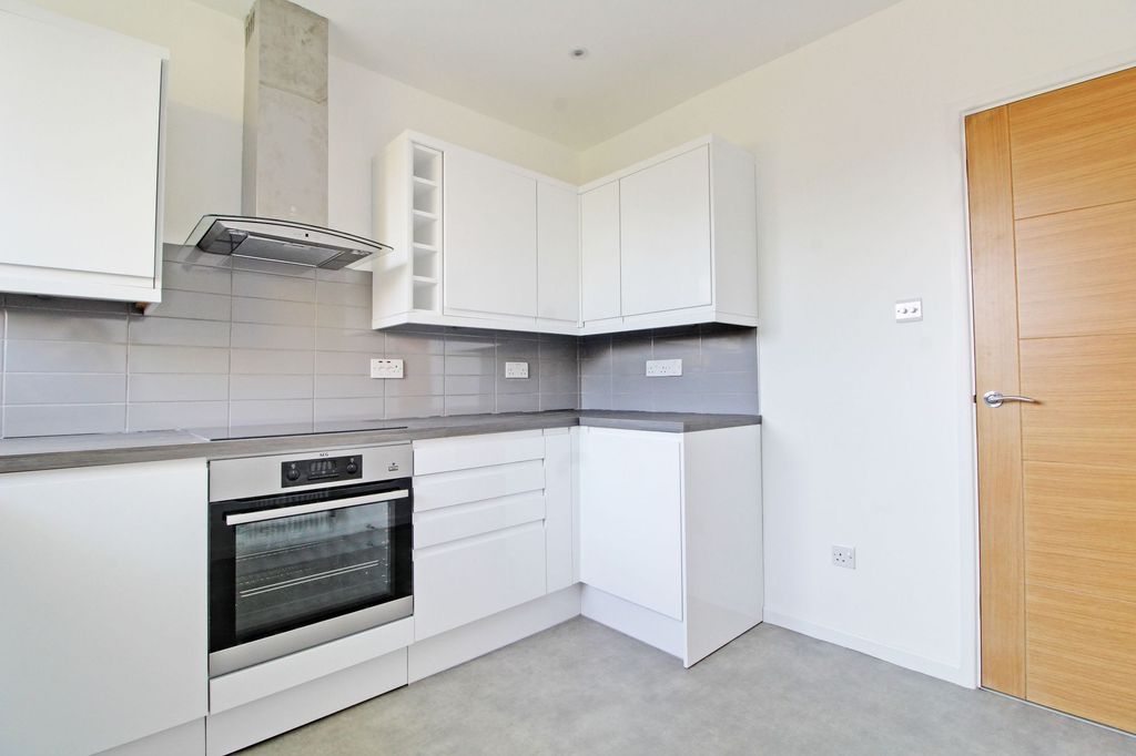 Property photo 2 of 13 Kitchen