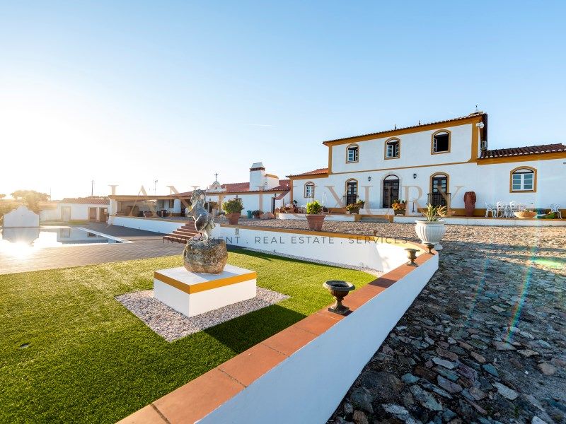 Property photo 1 of 101