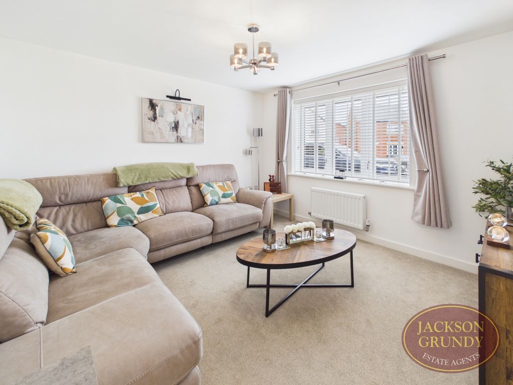 Property photo 3 of 16 Reed Place