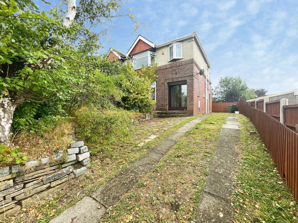 Property photo 1 of 20 External