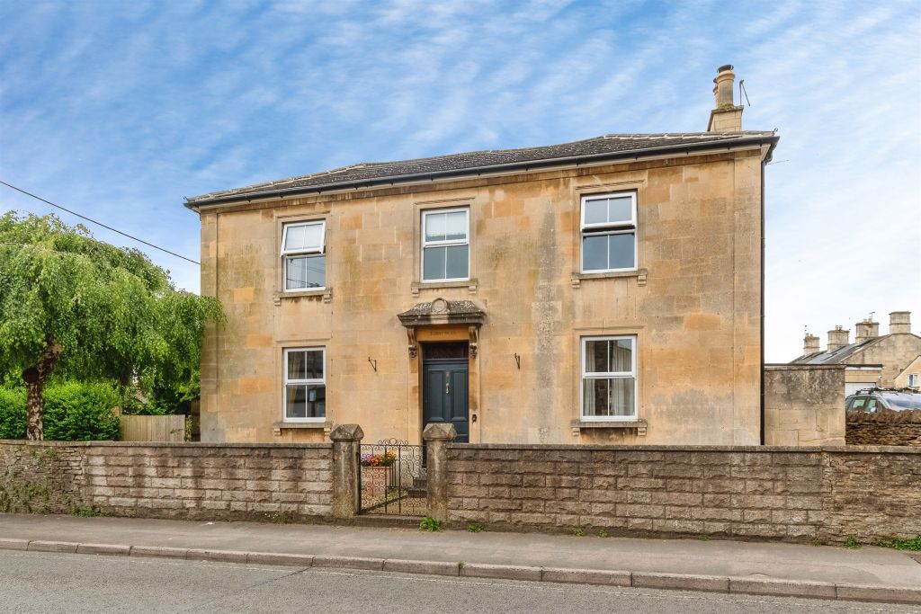 Property photo 1 of 33
