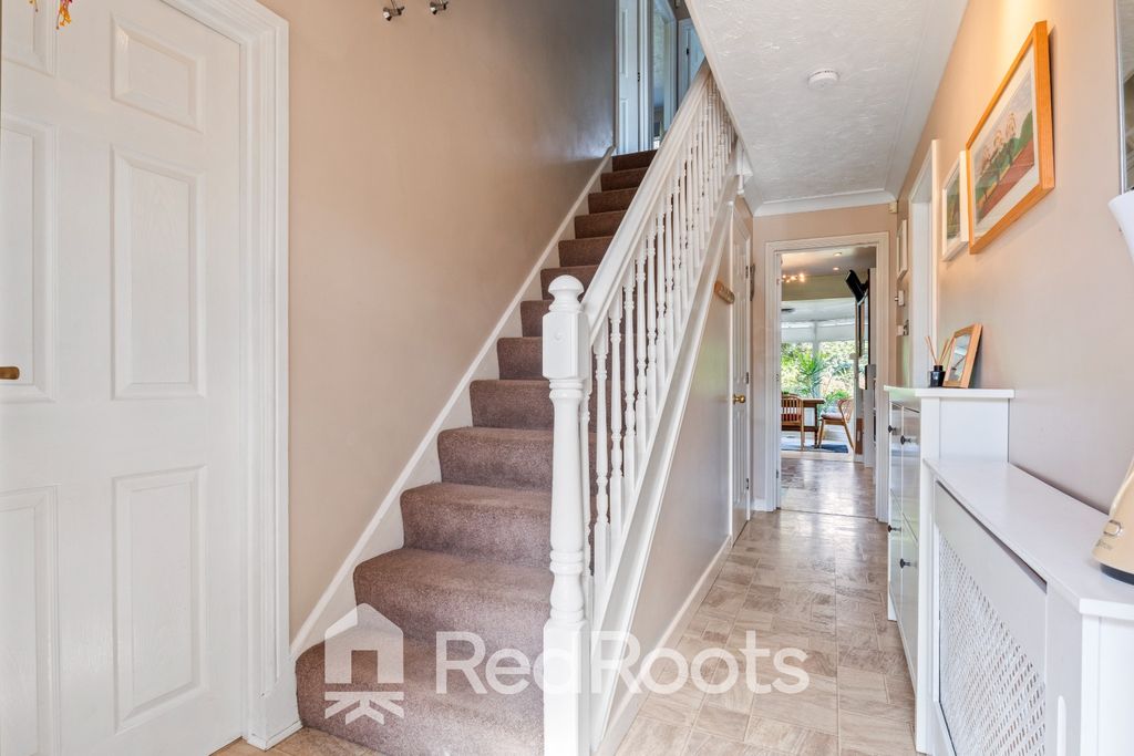 Property photo 2 of 17 4404822