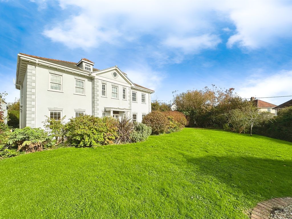 Property photo 1 of 21