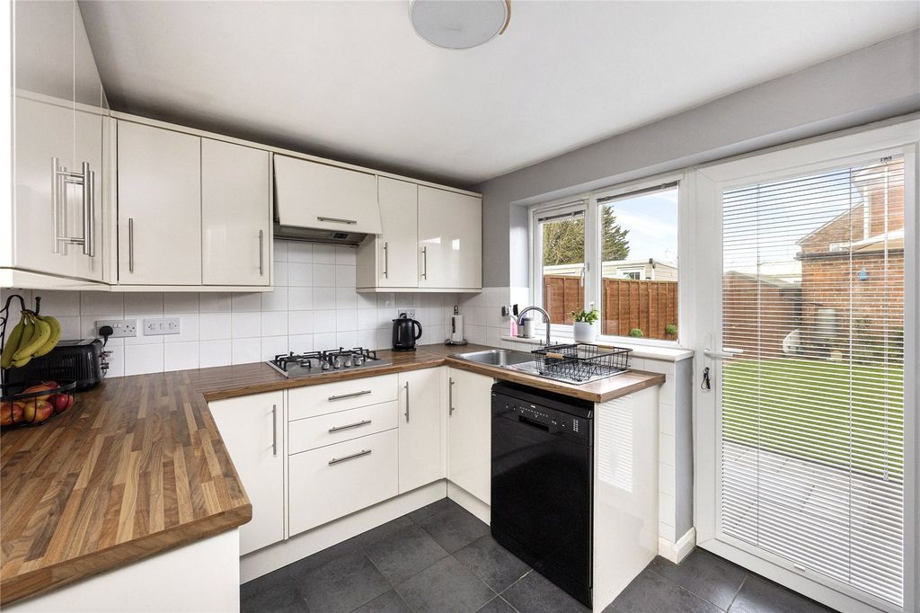 Property photo 2 of 19 Picture No. 03