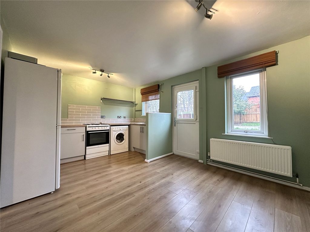 Property photo 3 of 16 Picture No. 19