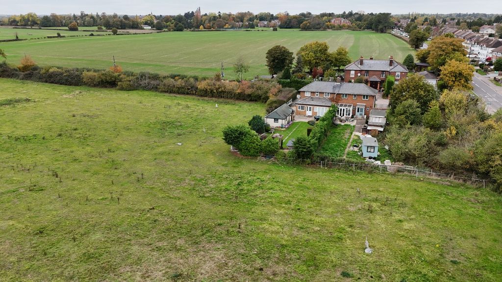 Property photo 3 of 7 Photo 2