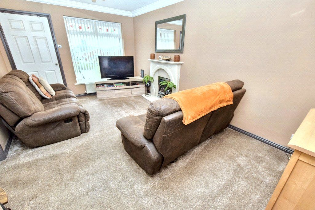 Property photo 2 of 15 Lounge