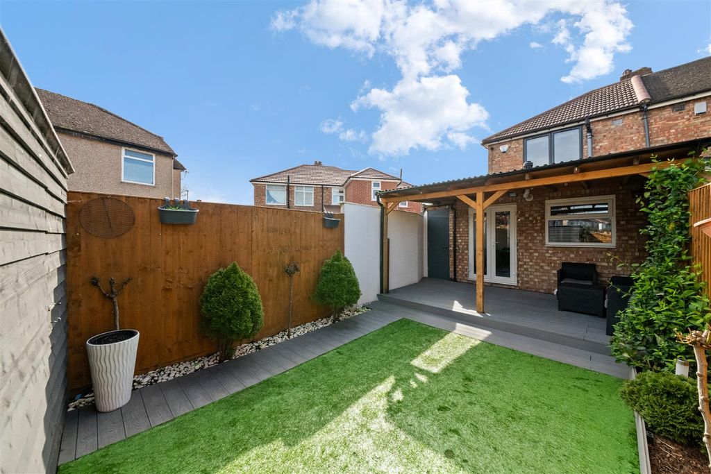Additional image 12 of 3 bed semi-detached house for saleFredora Avenue, Hayes UB4