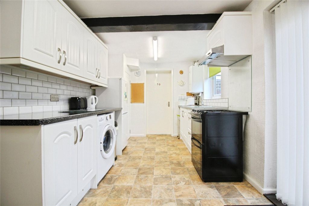 Property photo 3 of 10 Picture No. 11