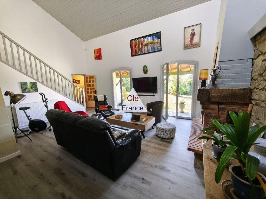 Property photo 2 of 15