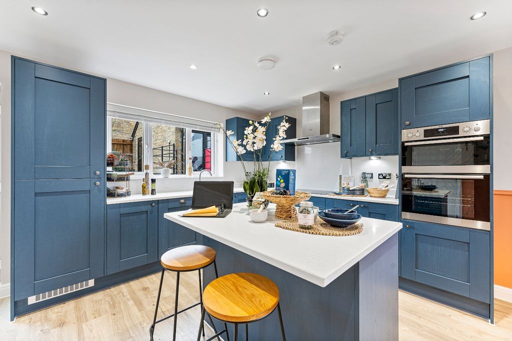 Property photo 2 of 10 4749781