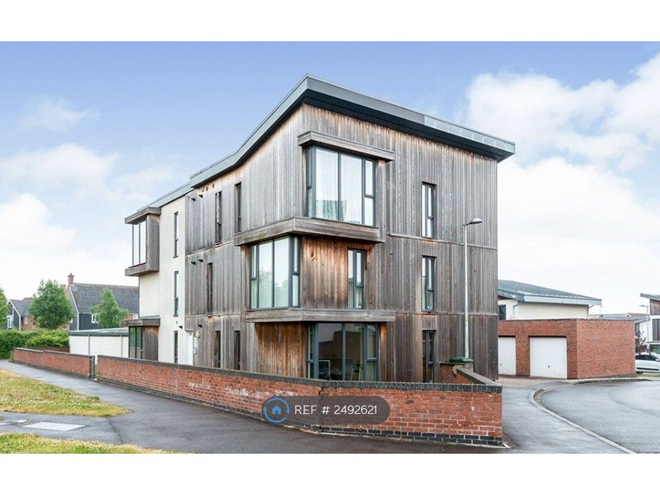 Property photo 1 of 3