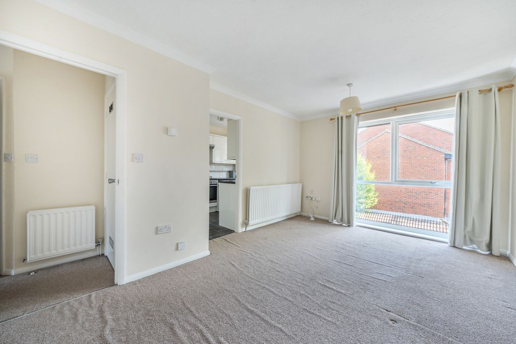 Property photo 3 of 15 1341403-1-689Ef7c...