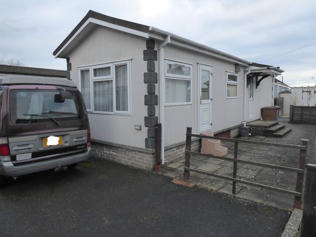 Property photo 1 of 9