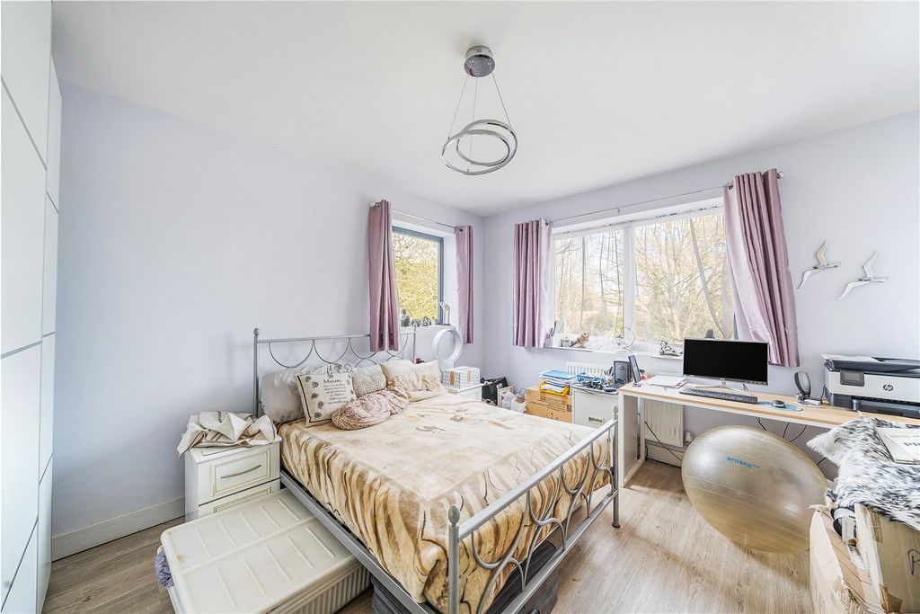 Additional image 7 of 6 bed detached house for saleEdgwarebury Lane, Edgware HA8