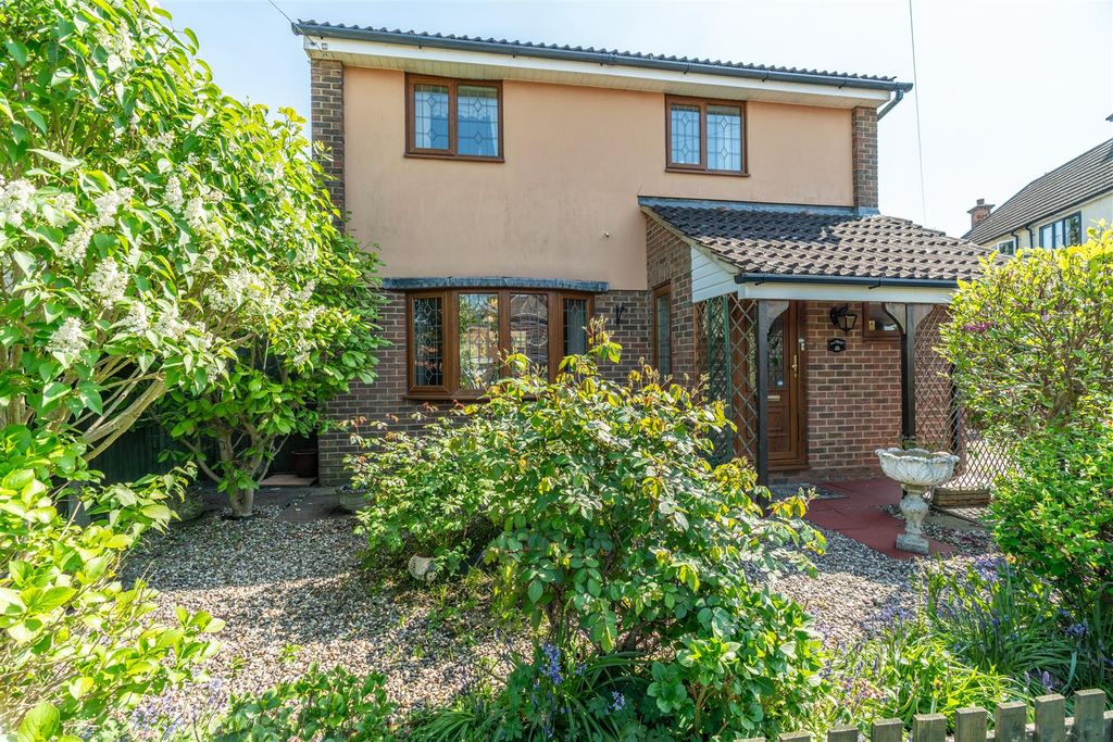 Property photo 1 of 25 Front