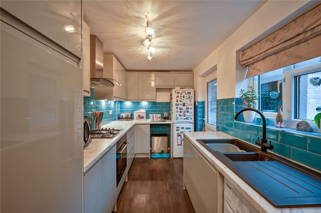 Property photo 2 of 16 Picture No. 04