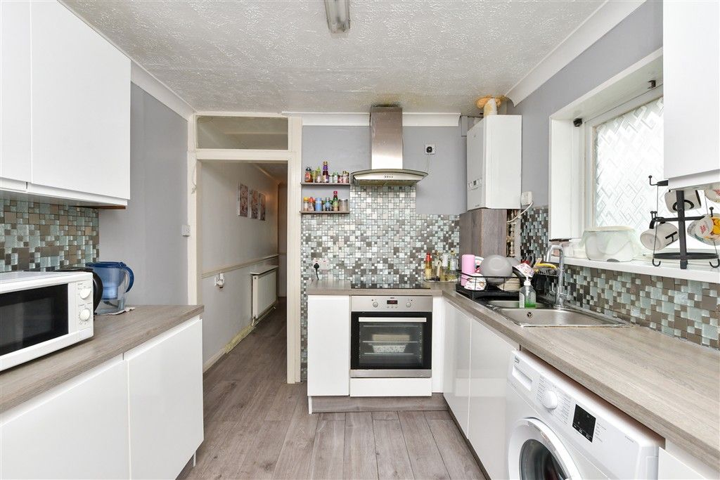Property photo 2 of 14 Kitchen