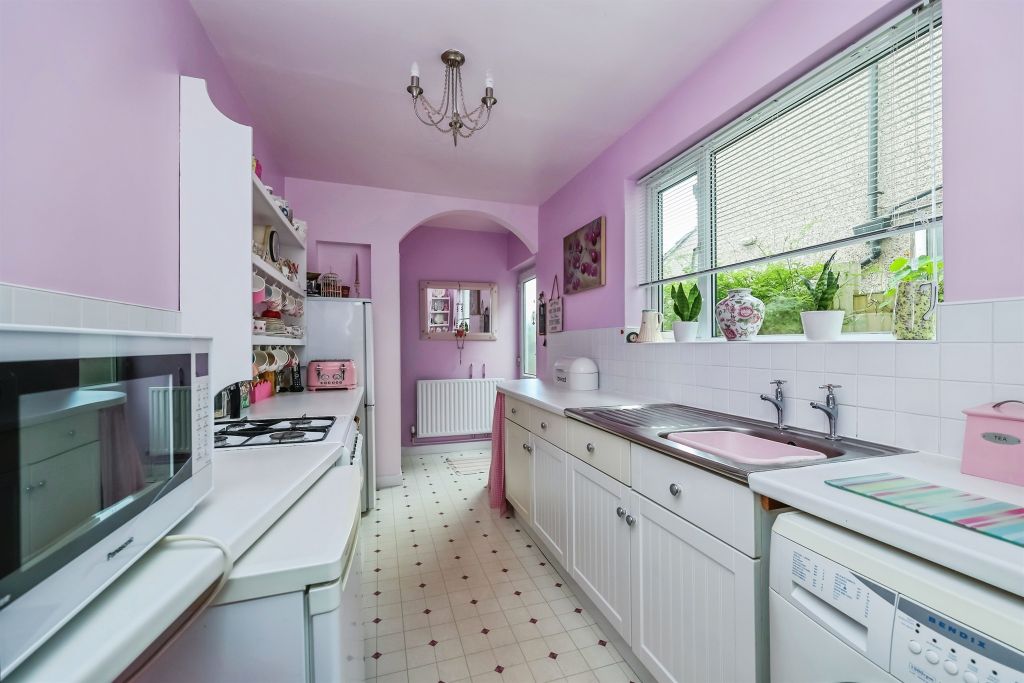 Property photo 2 of 17