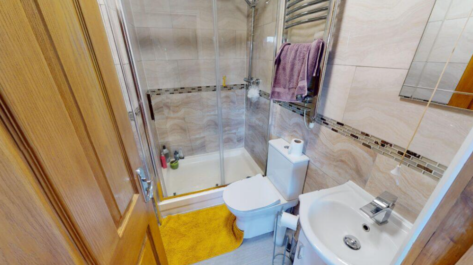 Property photo 3 of 3