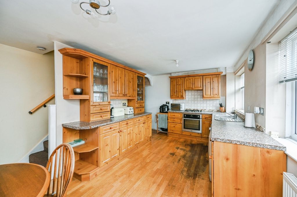 Property photo 3 of 15 Pbox-Img.Jpg
