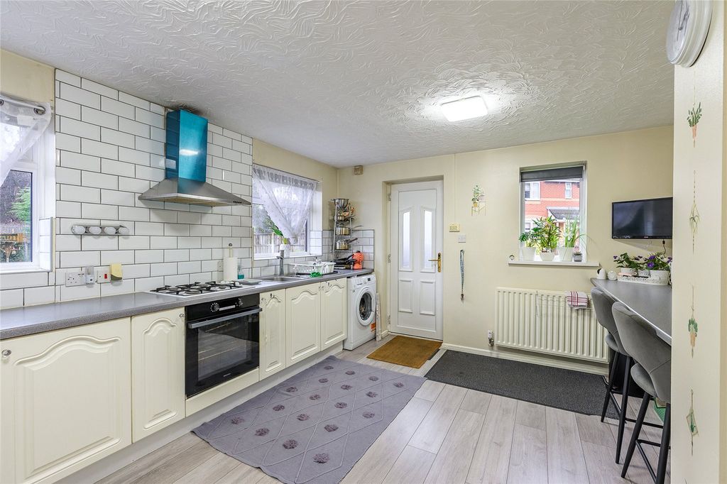 Property photo 2 of 28 Picture No. 09