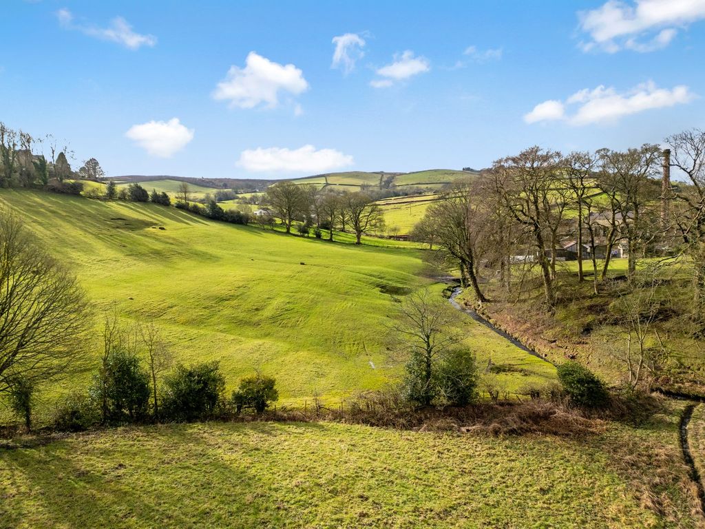 Property photo 3 of 40