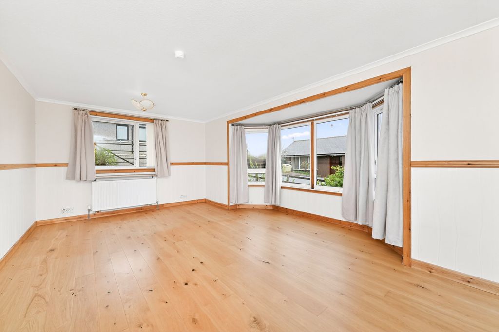 Property photo 3 of 31